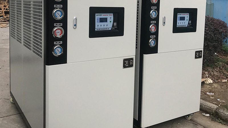 闭式冷水机：揭秘其核心技术与选型要点**